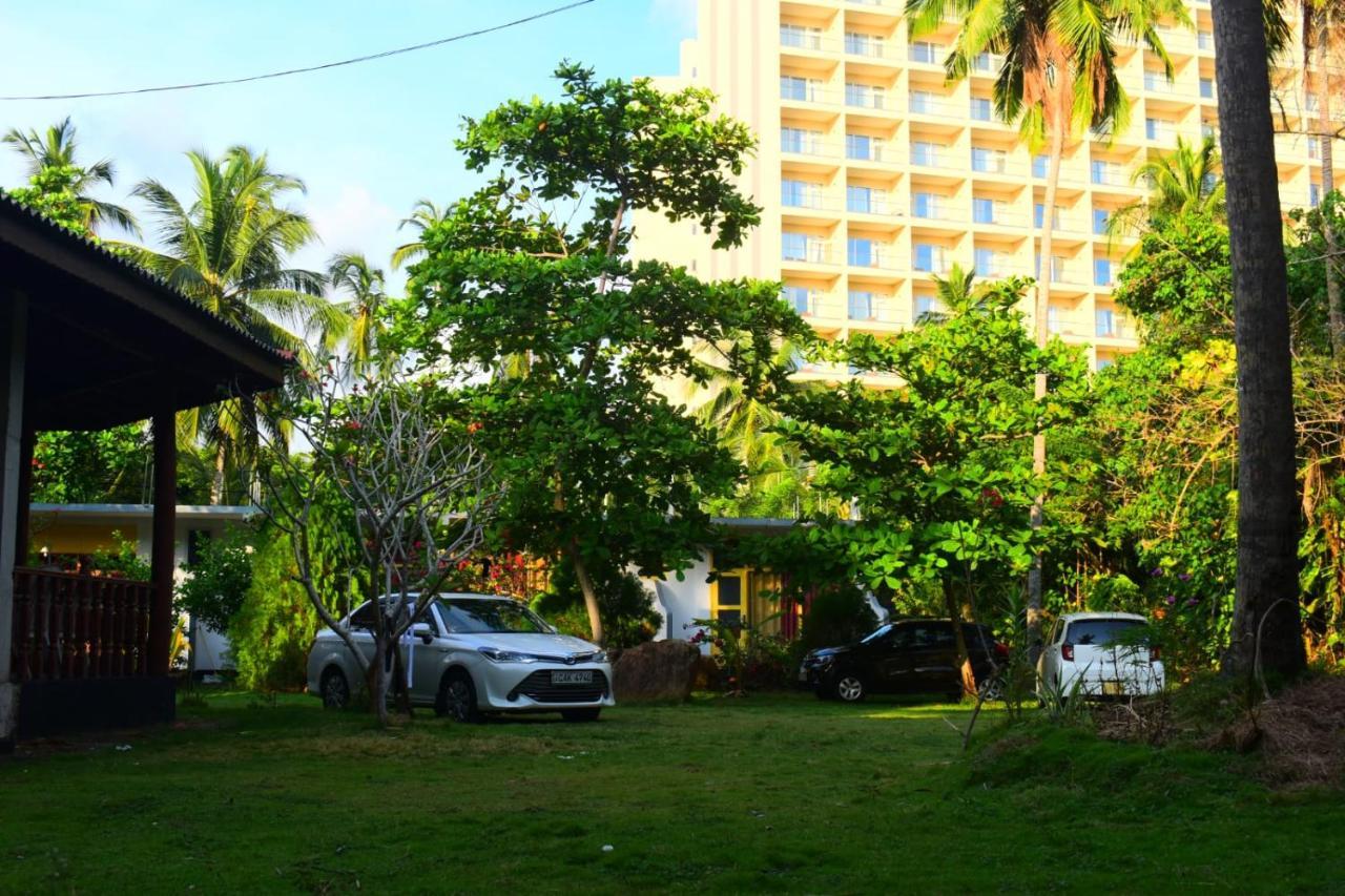 Secret Hill Resort Unawatuna Exterior photo