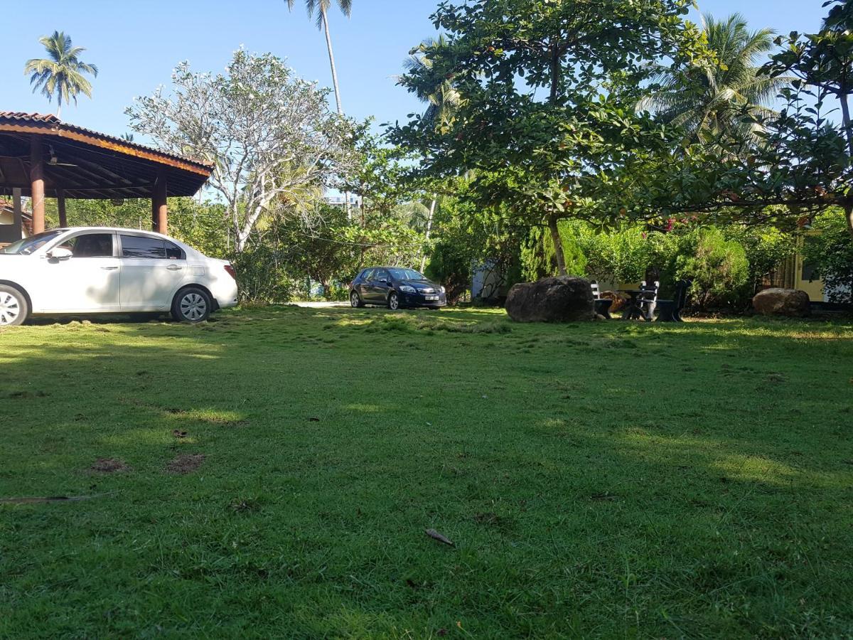 Secret Hill Resort Unawatuna Exterior photo